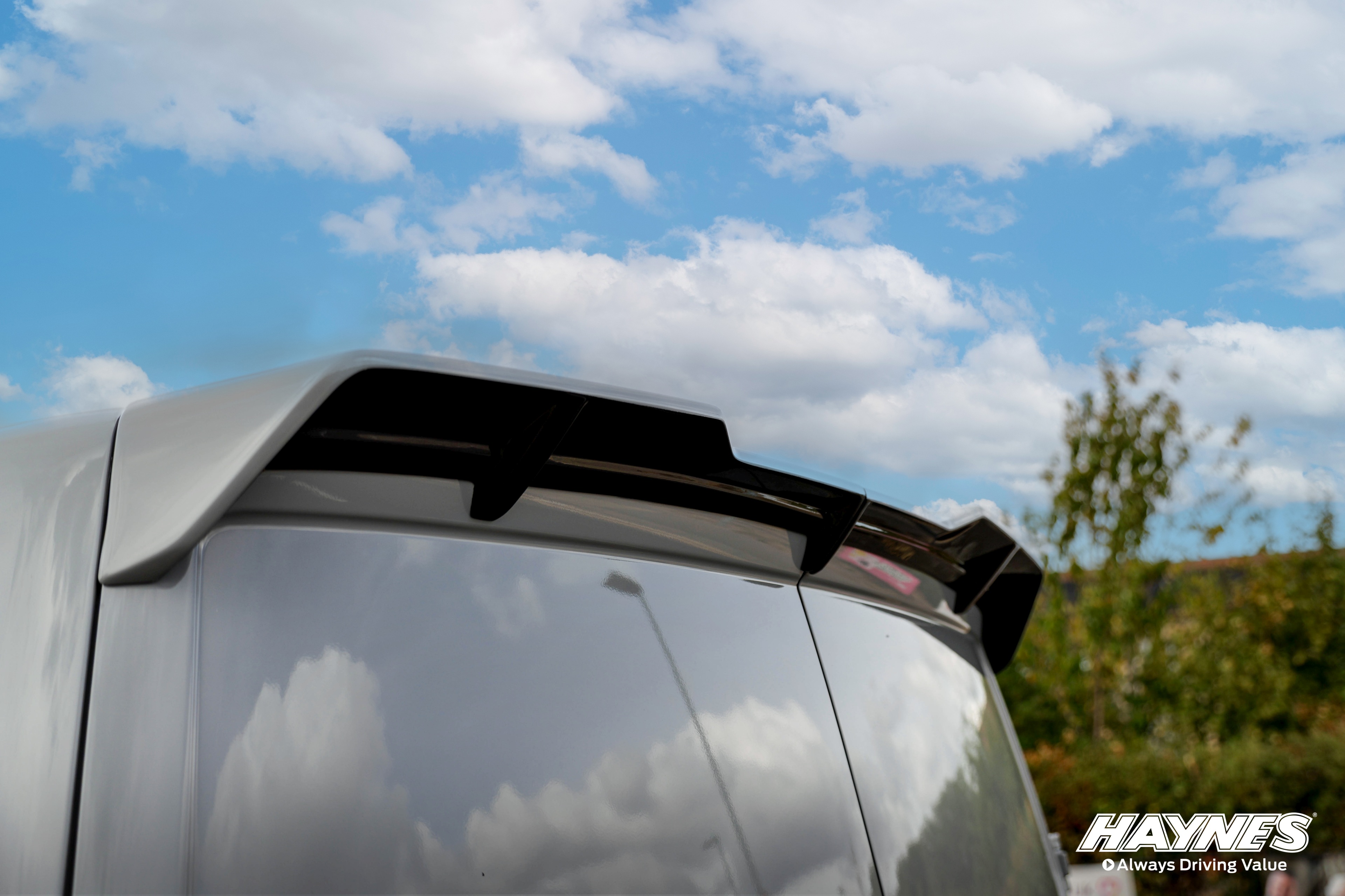 Predator roof spoiler on Ford Transit Custom